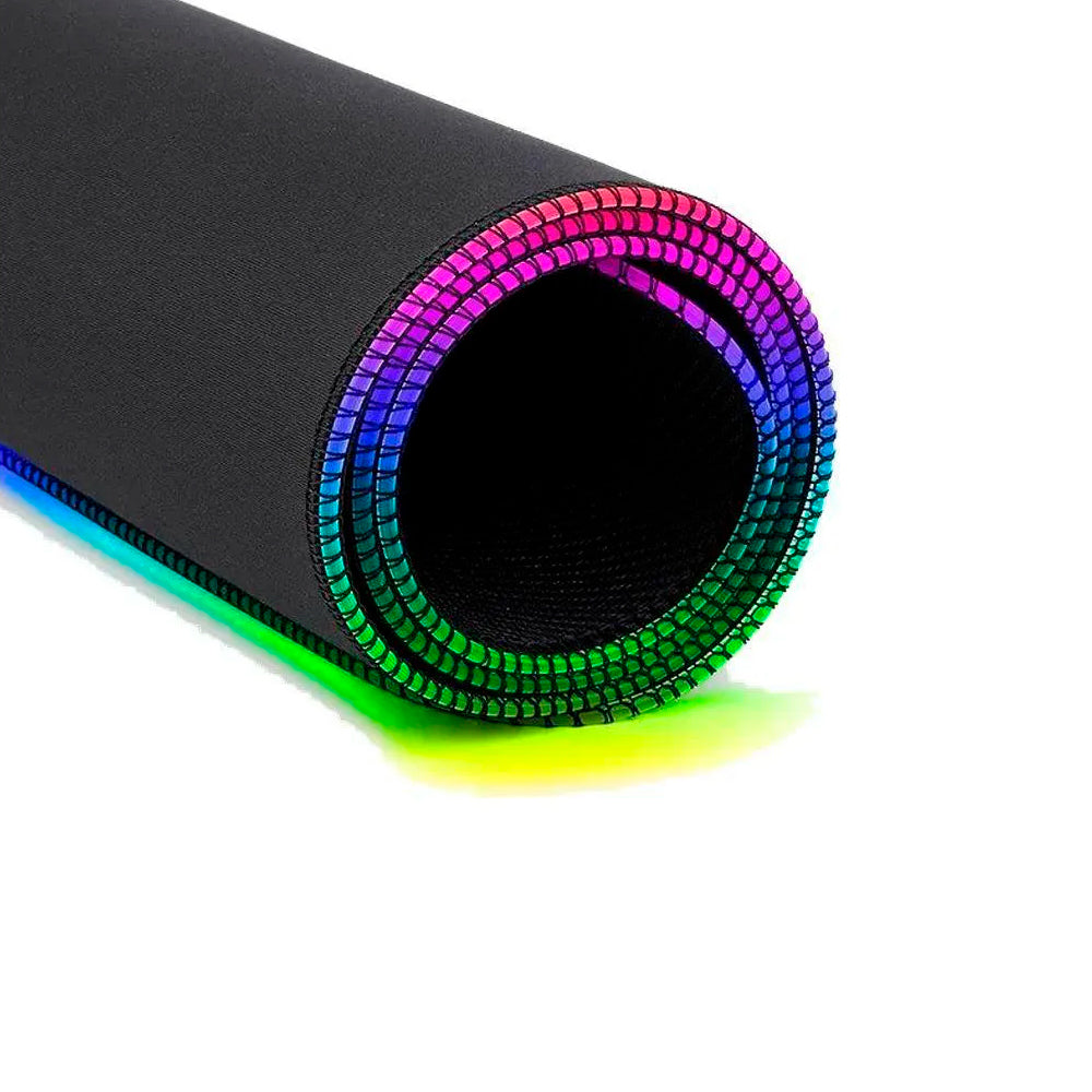 Mouse Pad Gamer Redragon Neptune preto enrolado com borda RGB