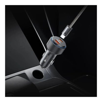 Carregador Veicular Hrebos Autocharge Pro CRV-208 conectado ao console de um carro