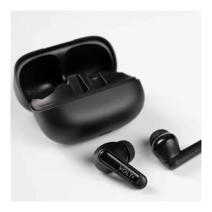 Fones TWS Volt Sound Pro pretos ao lado do estojo de carregamento aberto